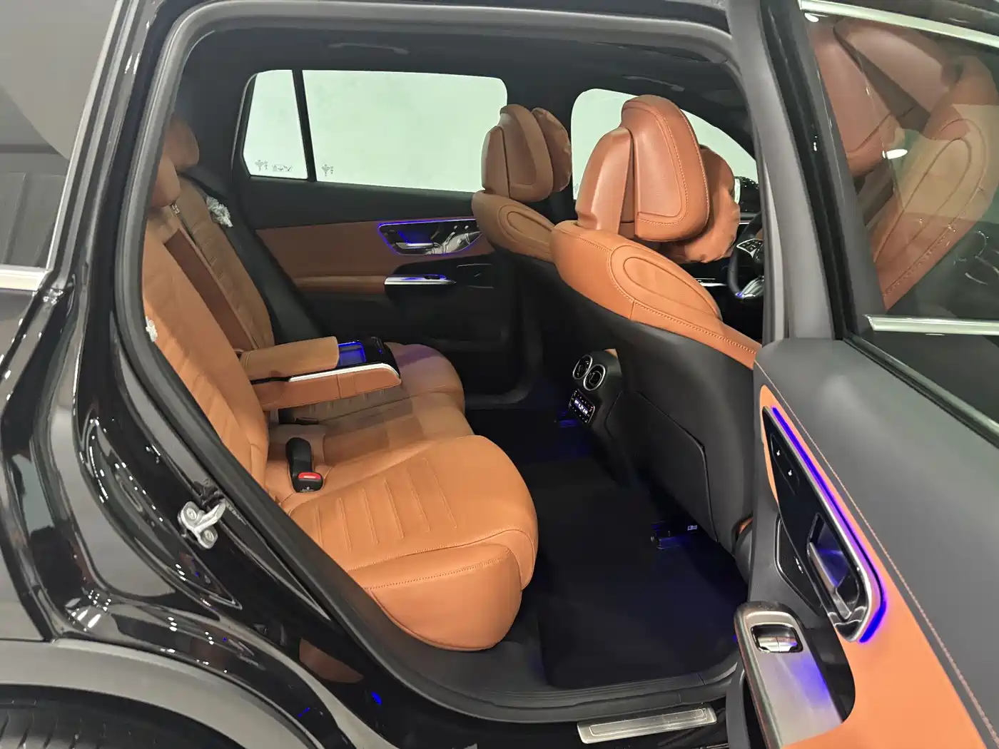 Mercedes-Benz GLC 2026 GLC 260 L 4MATIC Classic Edition фото 24