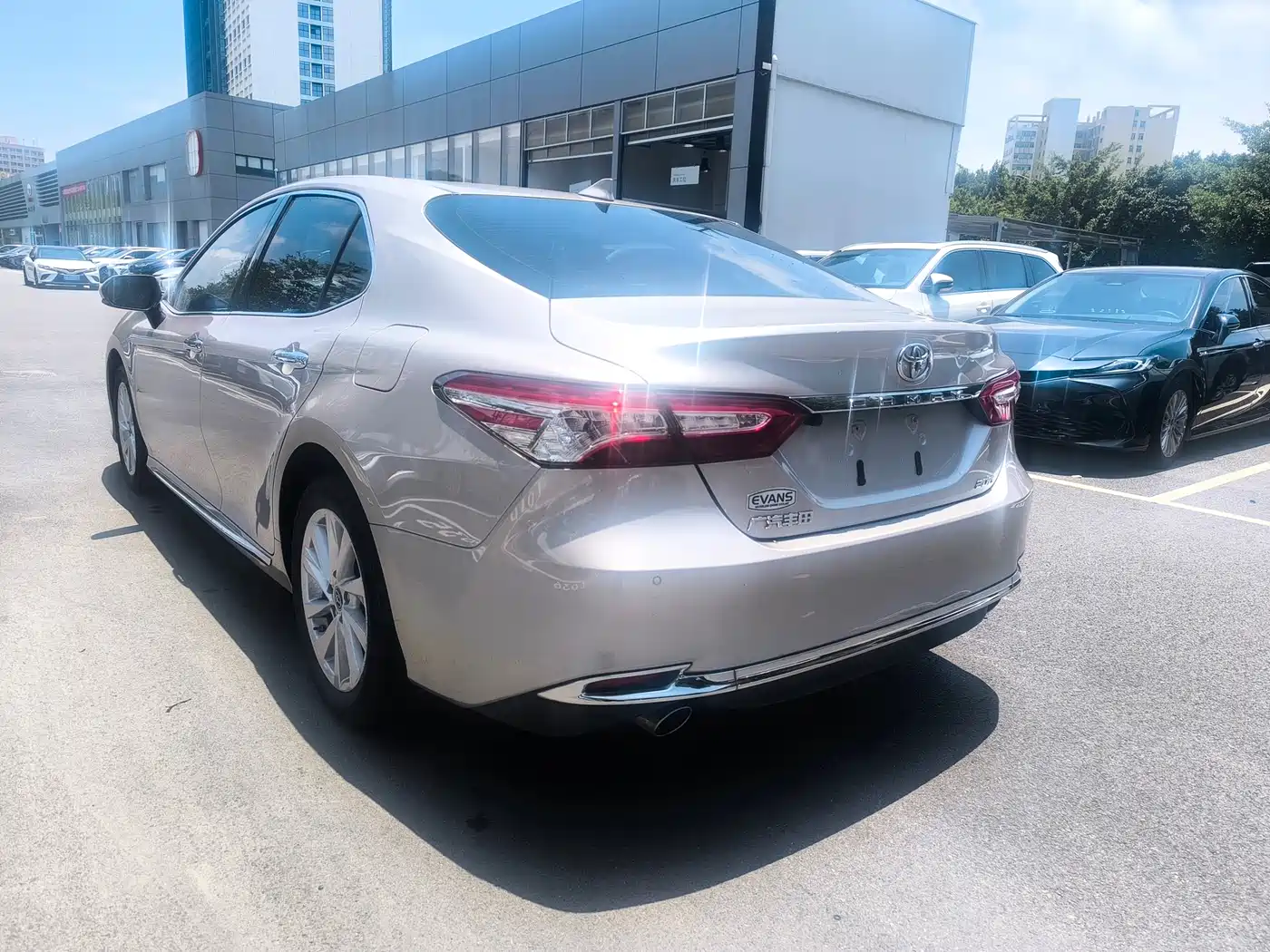 Toyota Camry 2023 2.0G Luxury Edition фото 7