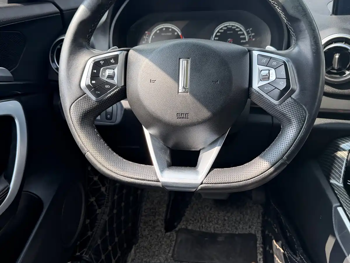 WEI PAI WEI BRAND VV7