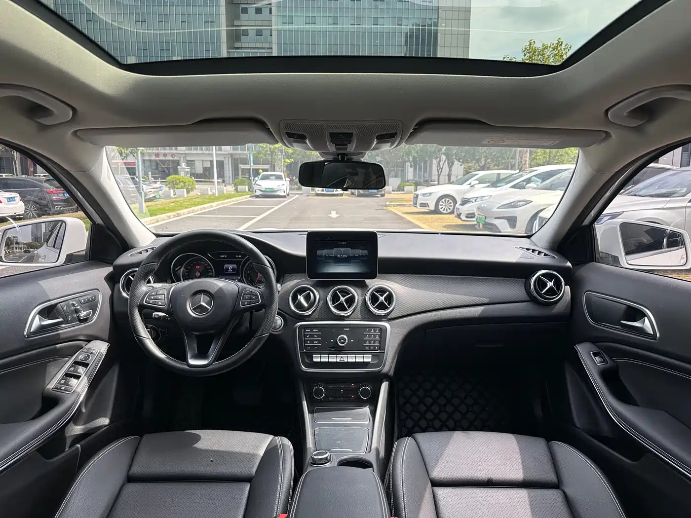 Mercedes-Benz GLA 2019 GLA 200 Dynamic фото 7