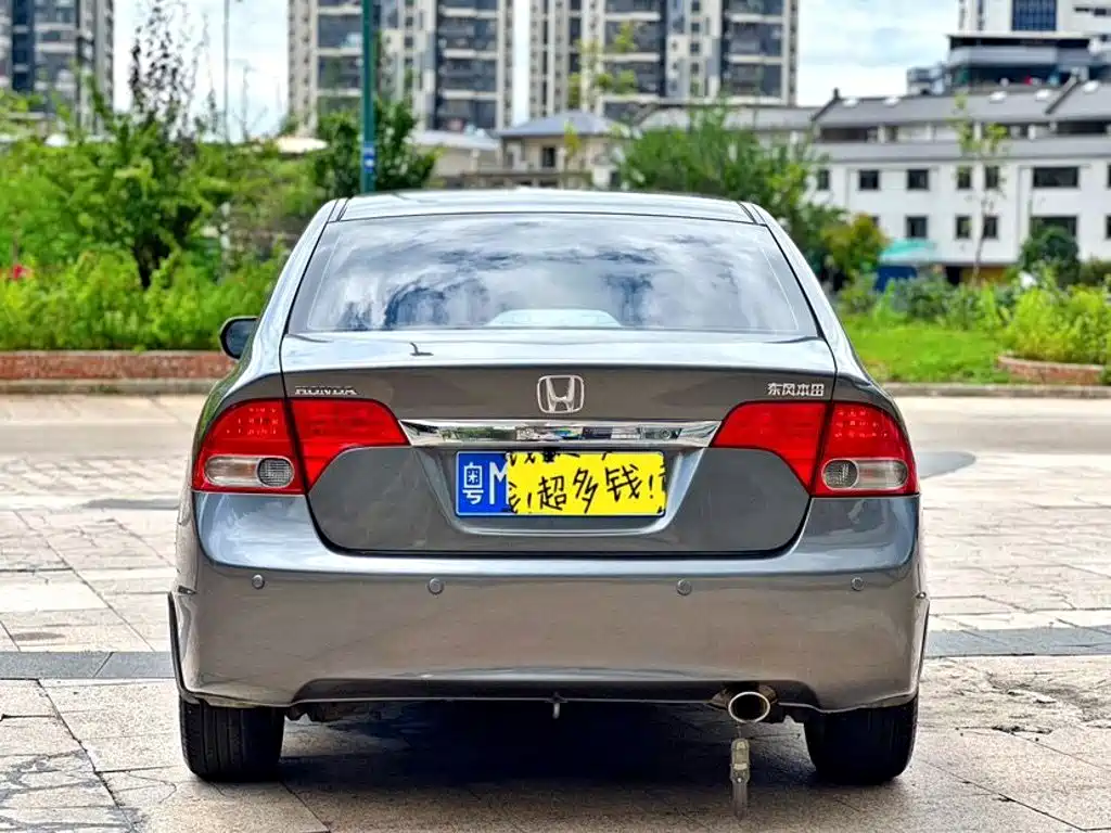 Фото 6 - Honda Civic