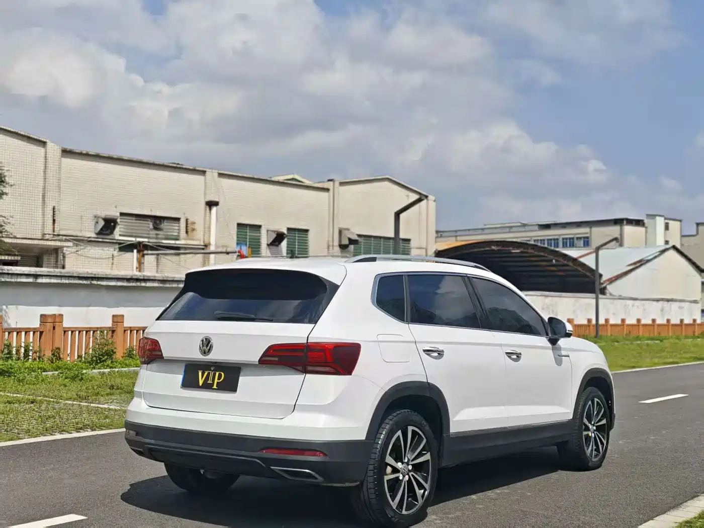 Volkswagen Tharu 2019 2019 330TSI AWD Luxury Edition China VI