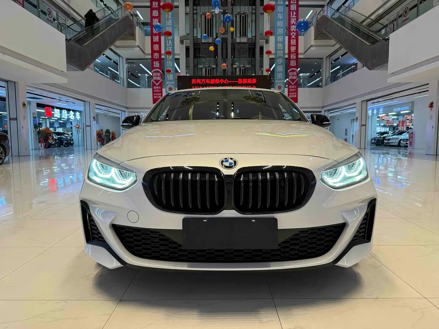 BMW 1 Series 2021 120i M Sport Shadow Edition фото 2