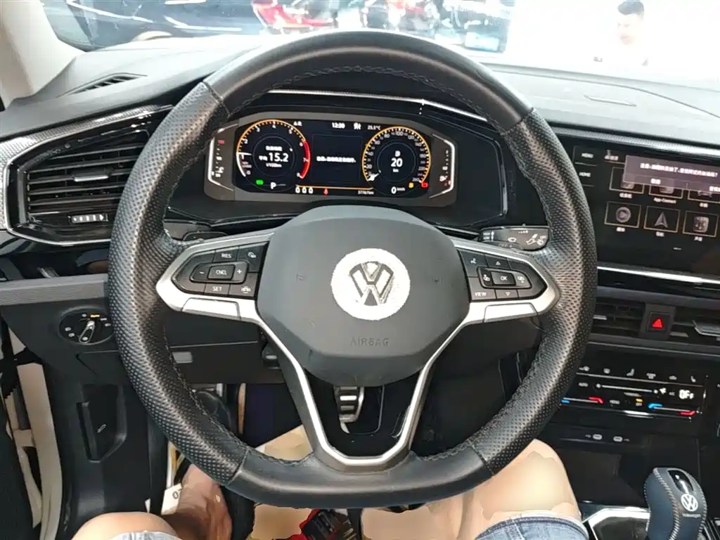 Volkswagen Tayron X 2020 330TSI 2WD Premium Smart Edition фото 11