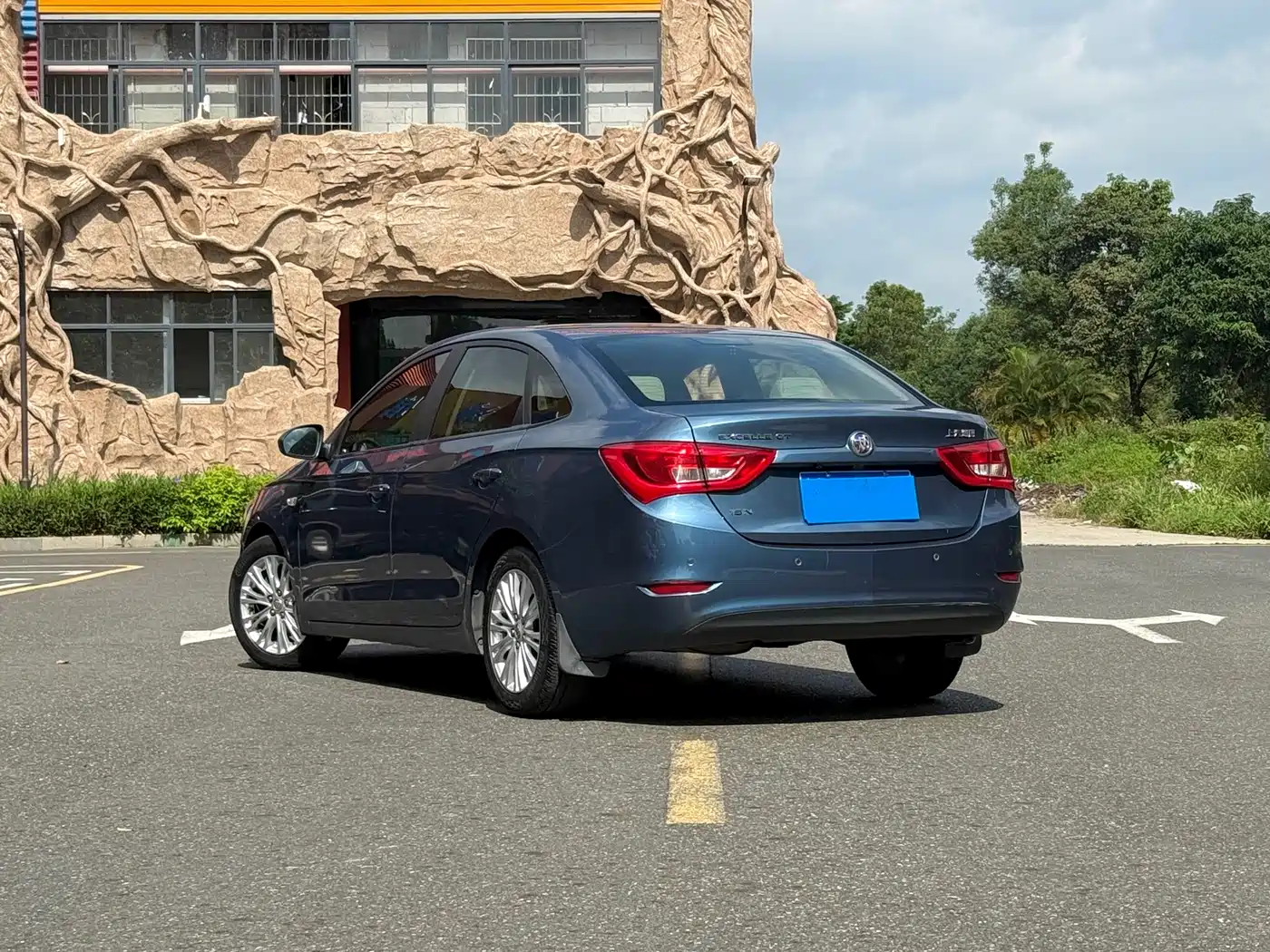 Buick Excelle 2016 15N Automatic Elite фото 3