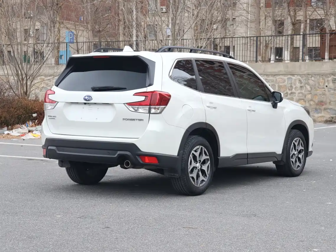 Subaru Forester 2022 2.0i AWD Luxury Edition with EyeSight фото 4