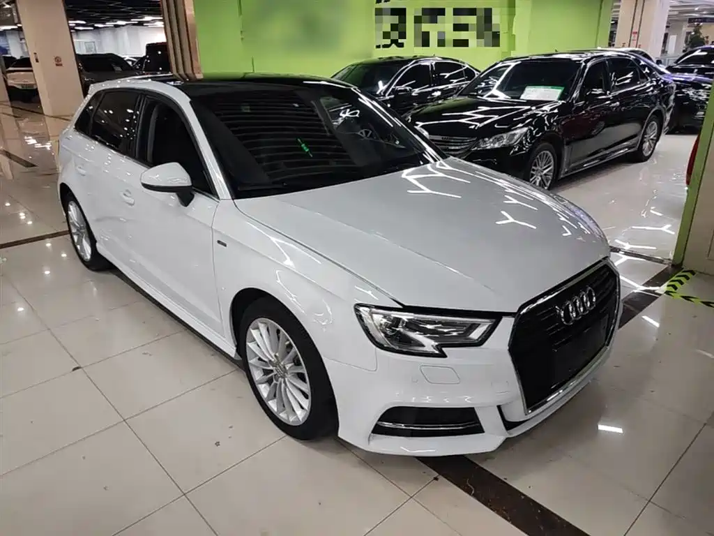 Audi A3 2017 Sportback 35 TFSI Fashion фото 4
