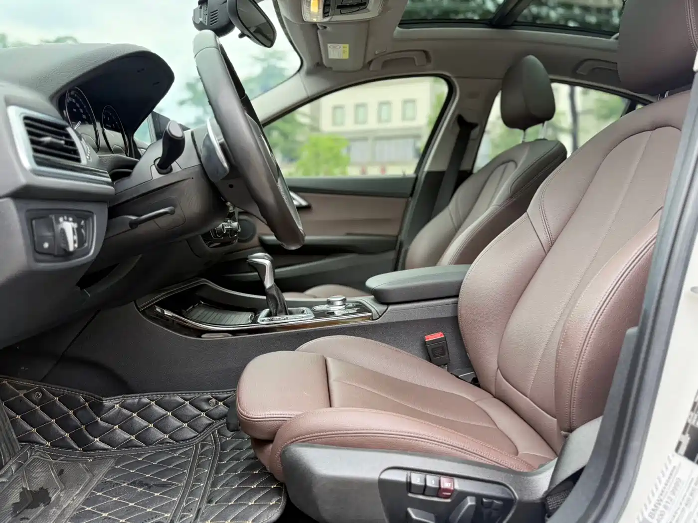 BMW 1 Series 2019 120i Leading M Sport Package фото 5