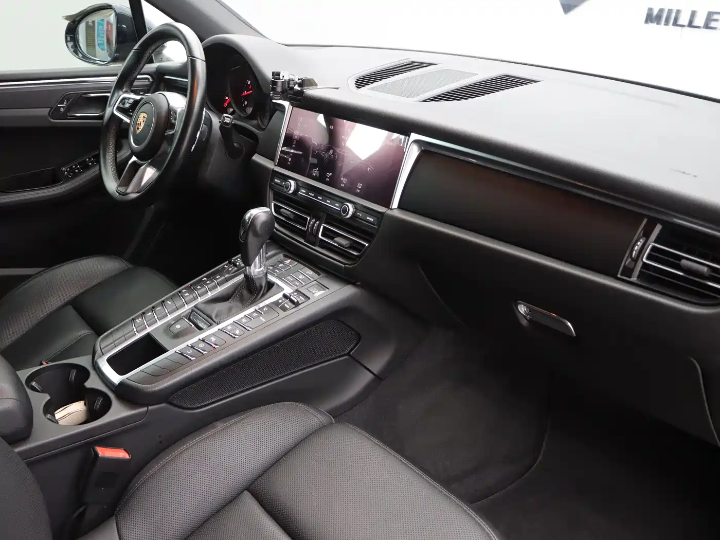 Porsche Macan 2018 Macan 2.0T фото 21