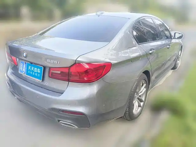 BMW 5 Series (Import) 2020 Model 525i M Sport Package — фото 2