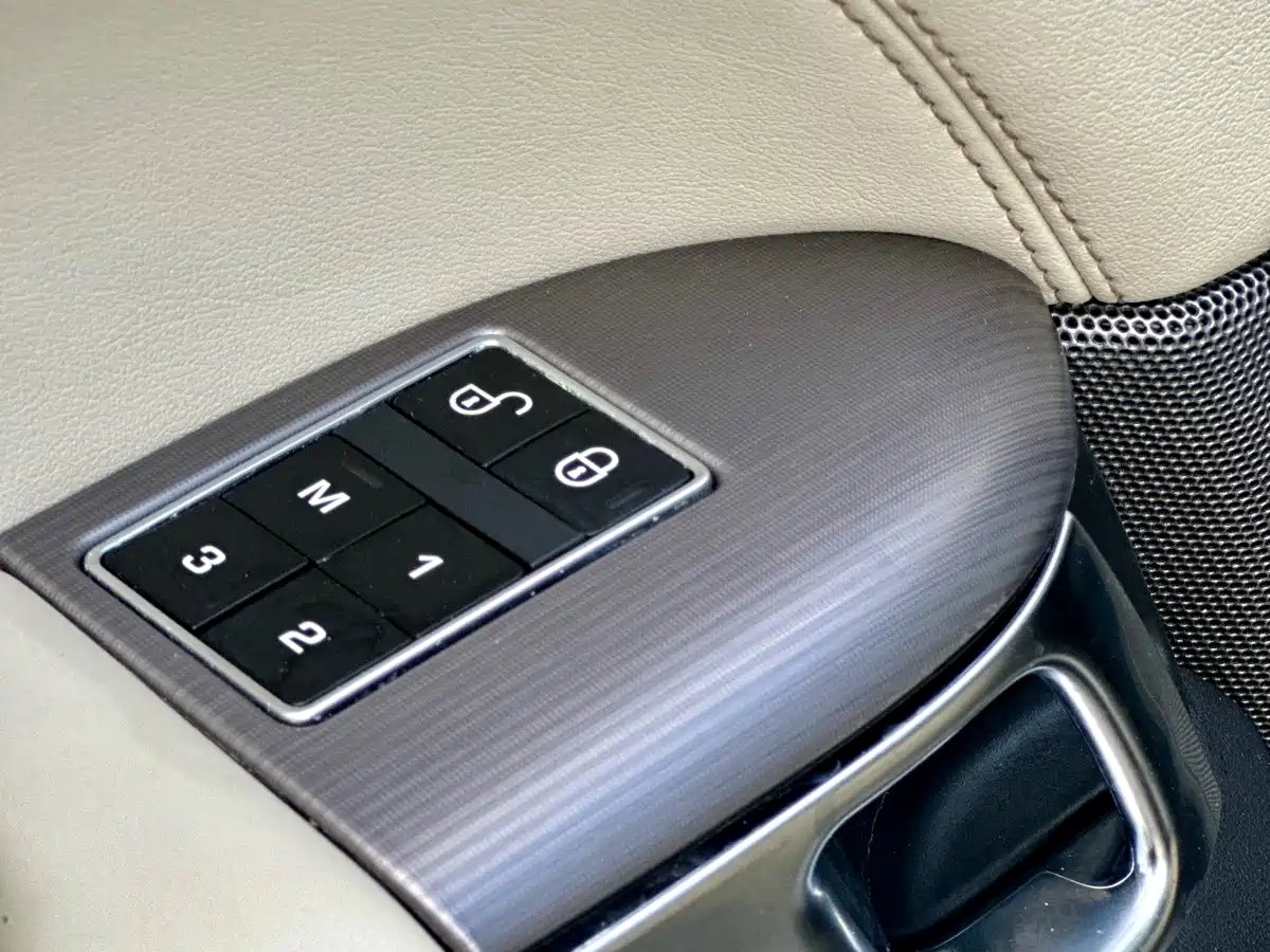 Land Rover Range Rover Sport фото 26