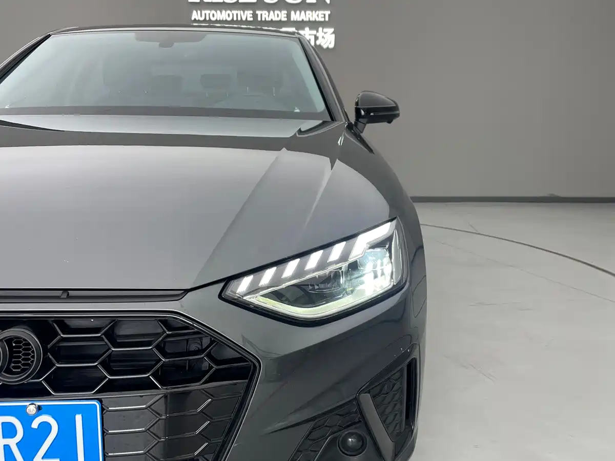 Audi A4L 2022 40 TFSI Luxury Dynamic фото 6