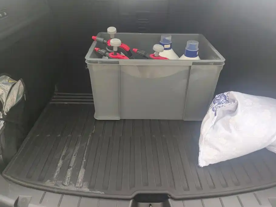 Tesla Model Y 2026 2025 Model Rear-Wheel Drive Launch Edition
