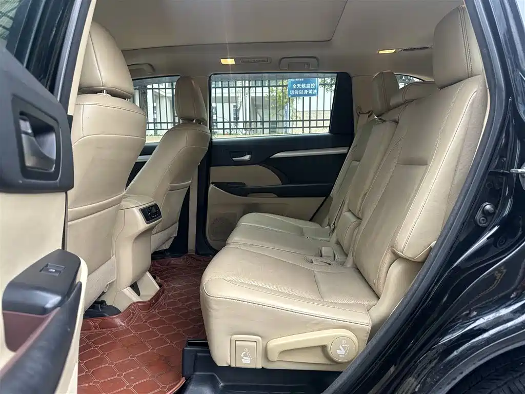 Toyota Highlander 2015 2.0T AWD Luxury Edition 7-seater фото 18
