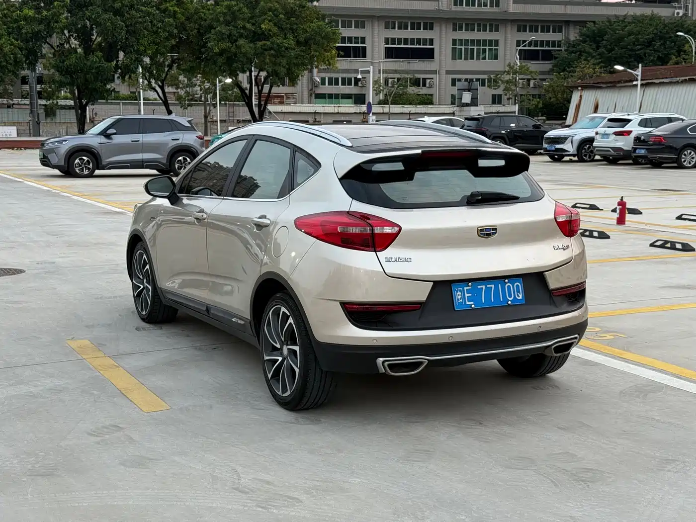 Photo 4 - Geely Emgrand GS