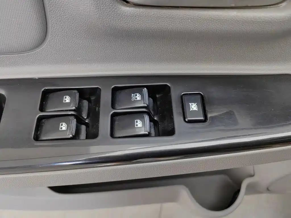 BAIC Weiwang M20 2016 2014 1.5L Utility BJ415A