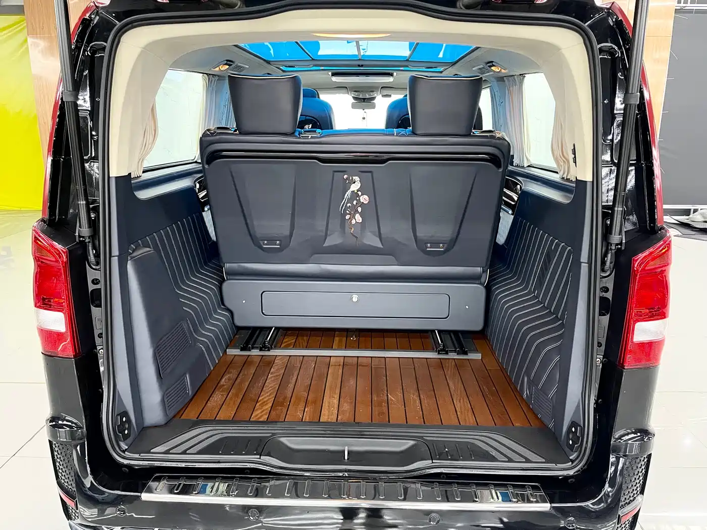 Mercedes-Benz Vito 2018 2.0T Business Edition China VI фото 21