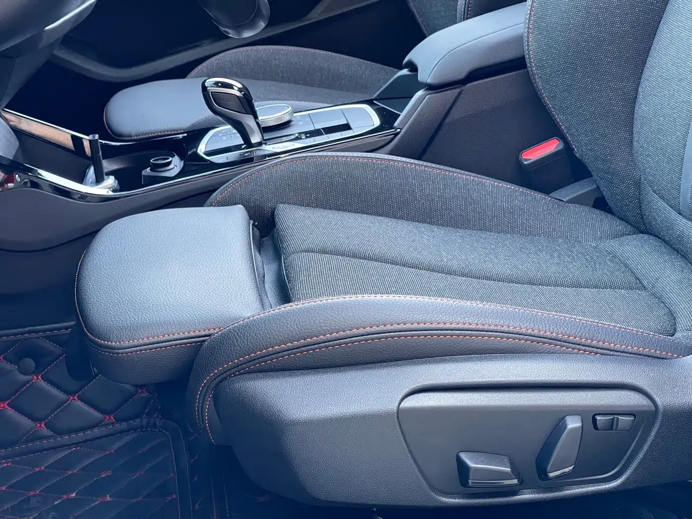BMW 2 Series (Import) 2023 225i 4-Door Coupe M Sport Package фото 15