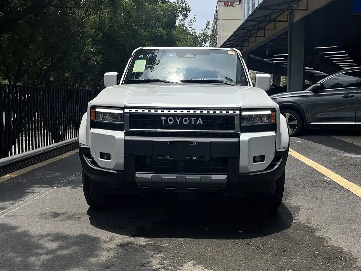 Toyota Prado фото 2