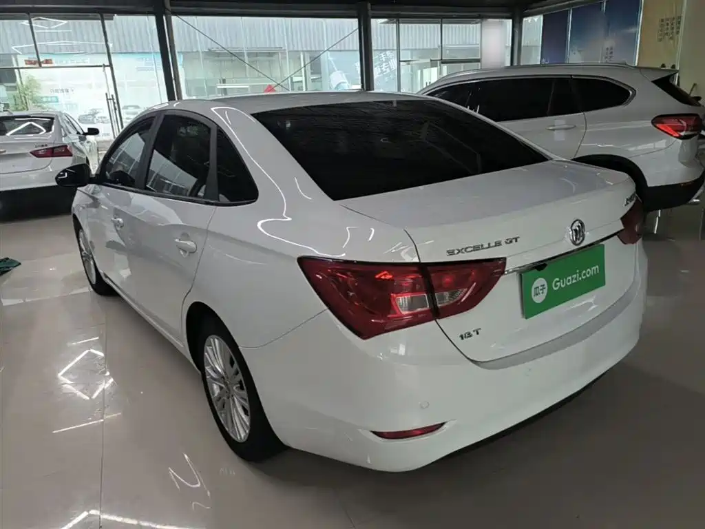 Buick Excelle 2015 18T Dual-Clutch Elite фото 5