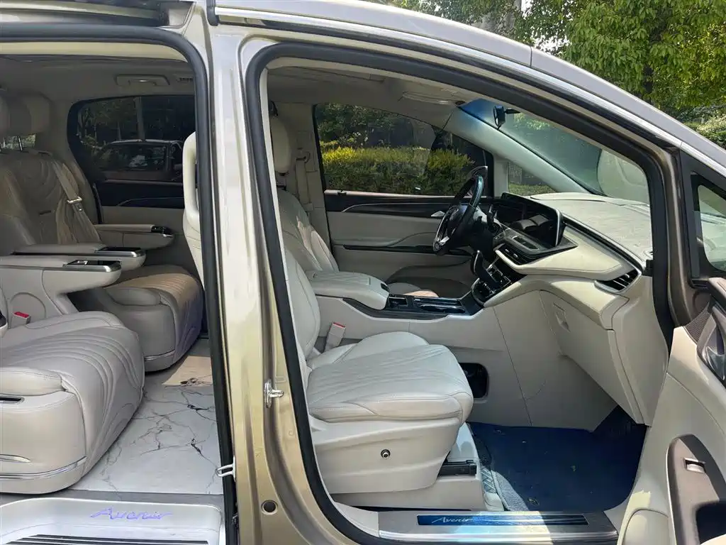 BUICK GL8