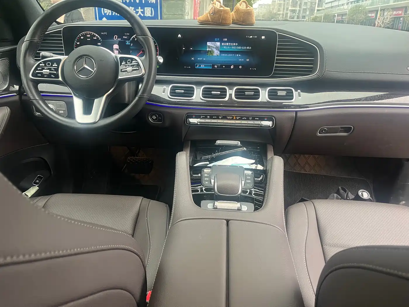 MERCEDES-BENZ GLS