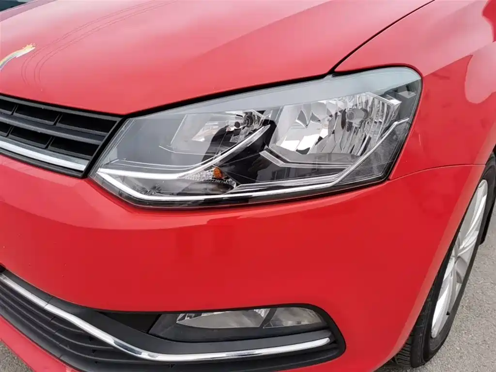 Volkswagen Polo 2014 1.6L Automatic Comfort Edition фото 24