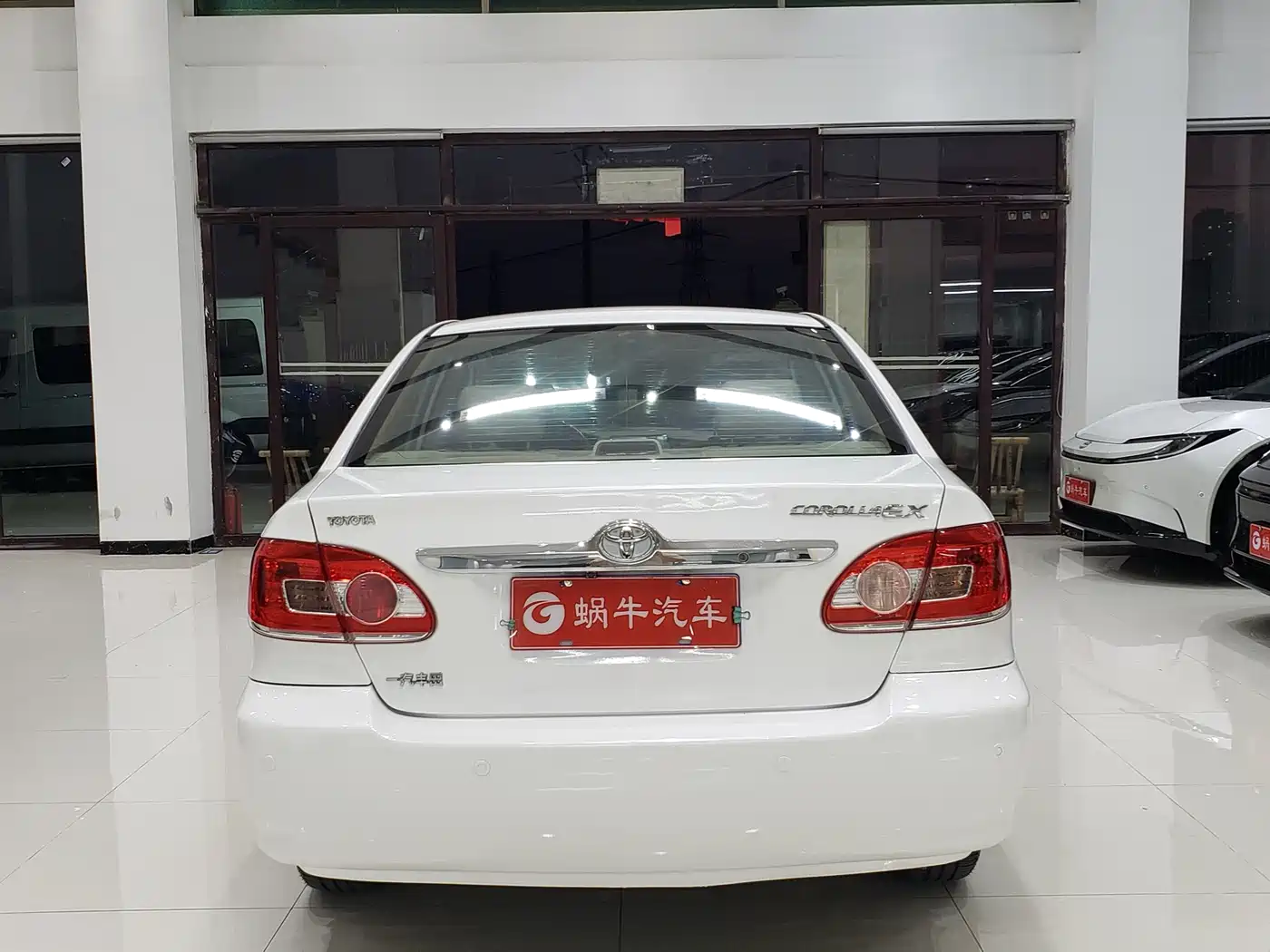 Toyota Corolla 2011 1.6L Automatic Luxury Edition фото 10