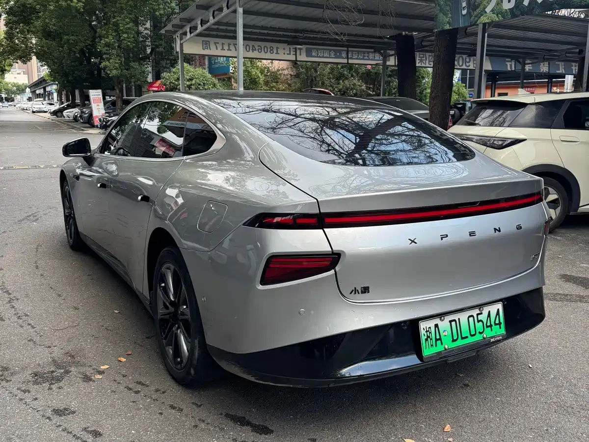 Фото 6 - XPeng P7