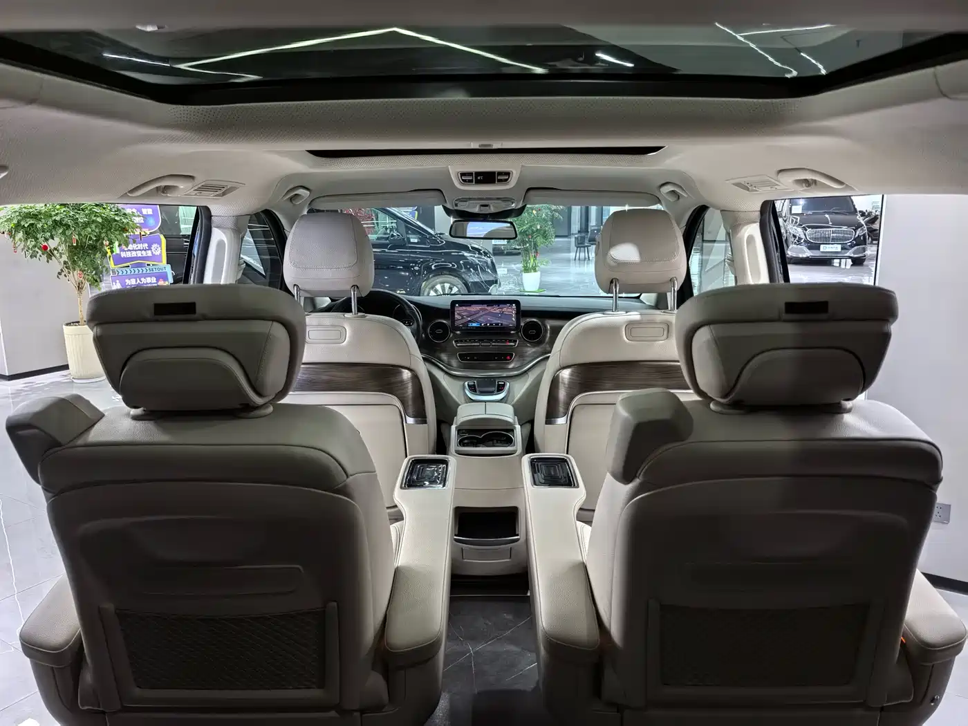 Mercedes-Benz V-Class 2021 V 260 Premium Edition фото 20