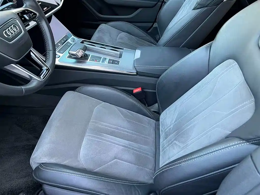 Audi A6L 2021 45 TFSI Exclusive Sport фото 11