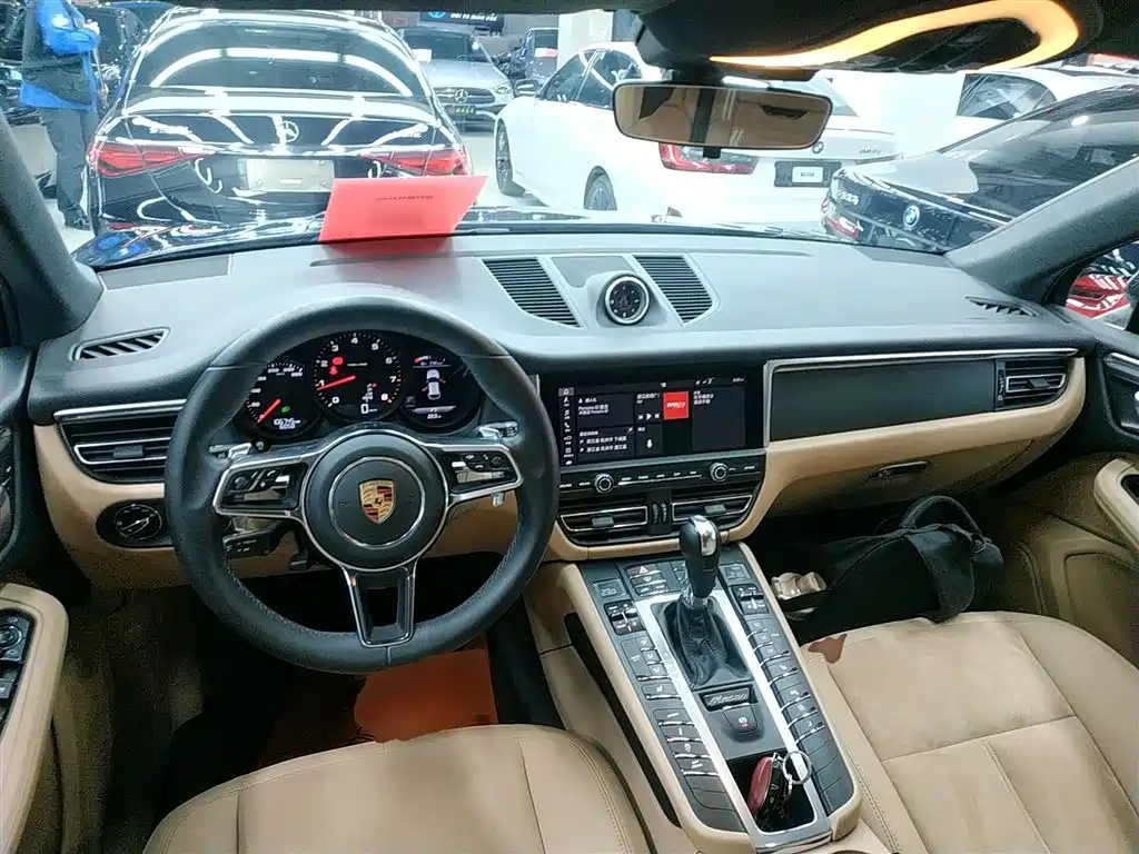 Porsche Macan 2018 Macan 2.0T фото 6