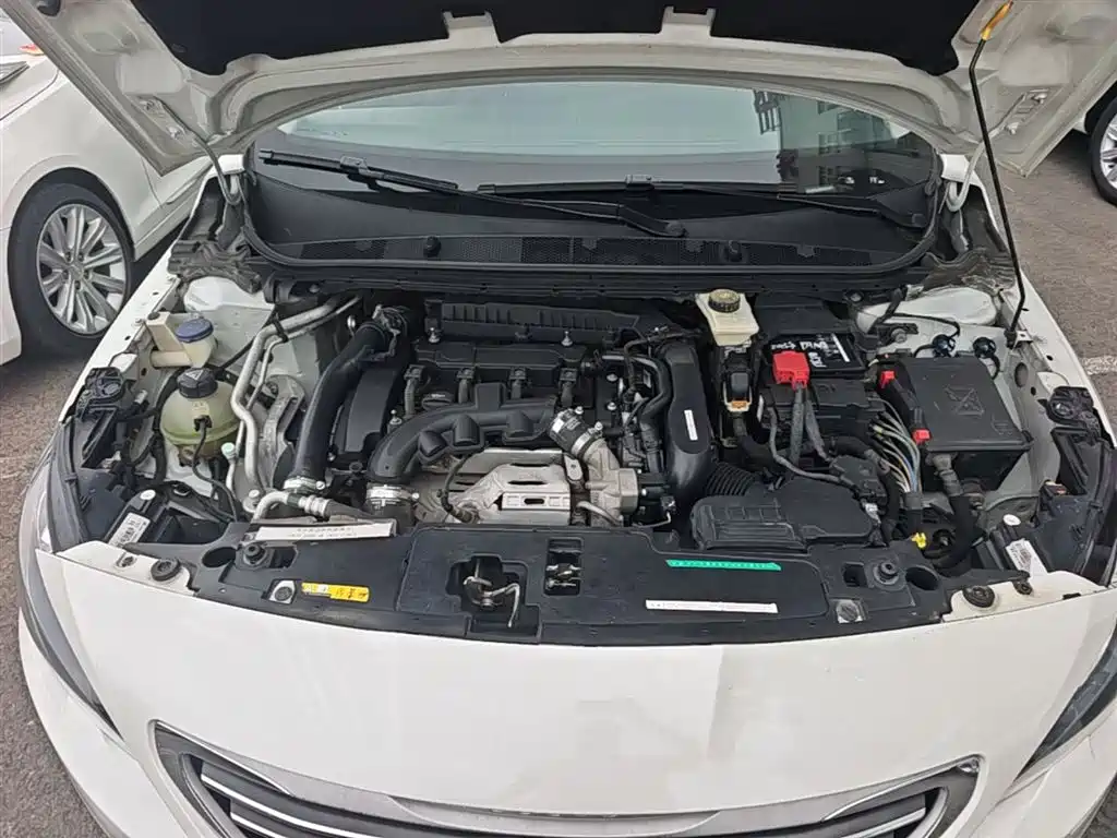 Peugeot 408 2016 1.6T Automatic Luxury Edition фото 20