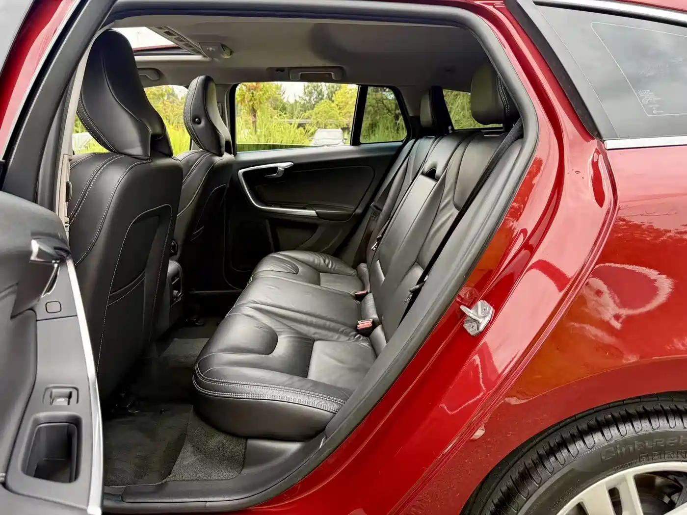 Volvo V60 2013 2014 T5 Wisdom & Elegance