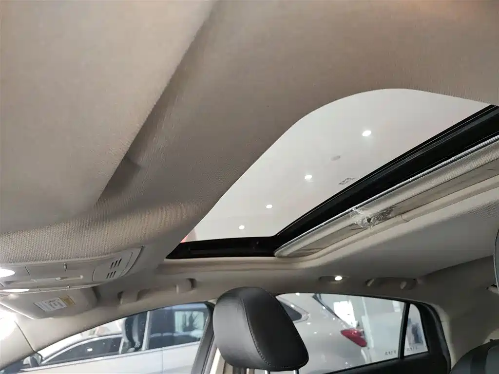 Hongqi H5 2020 1.5T DCT Qi Rhythm Edition фото 18