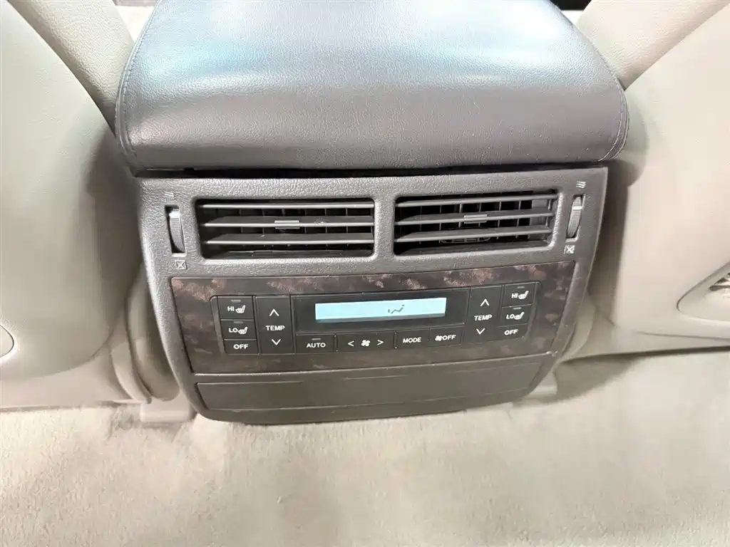 Toyota Land Cruiser 2007 4.7L Automatic GX-R фото 12