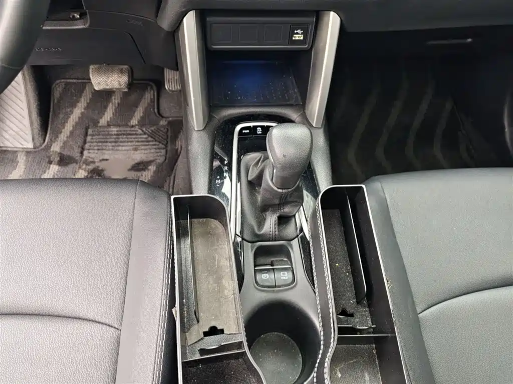 Toyota Corolla Cross 2022 2.0L Flagship Edition фото 9