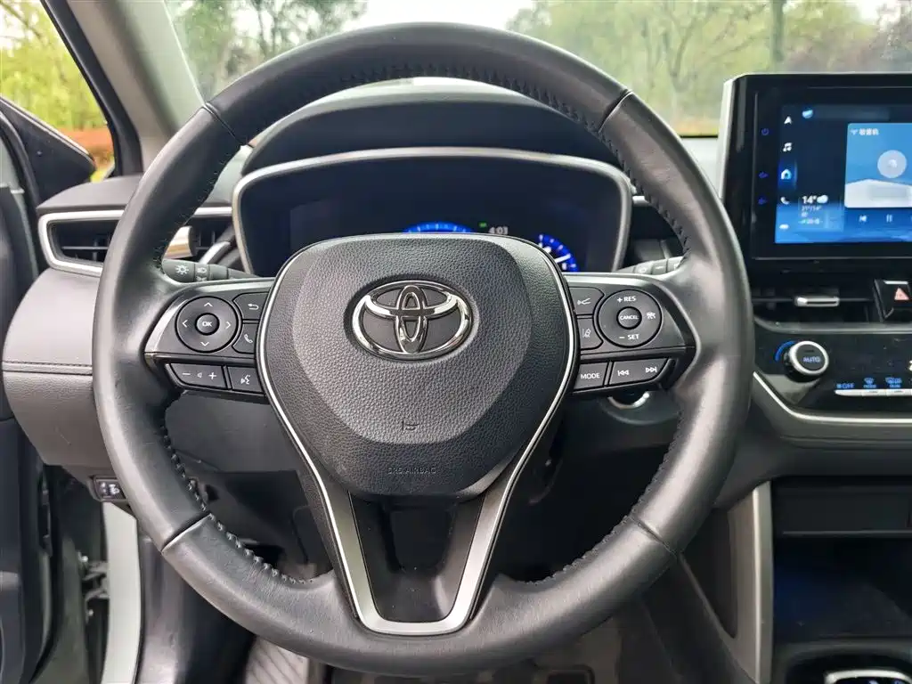 Toyota Corolla Cross 2022 2.0L Flagship Edition фото 3