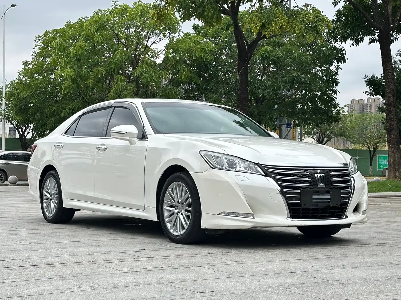 Toyota Crown 2017 2.0T Sport Edition фото 3