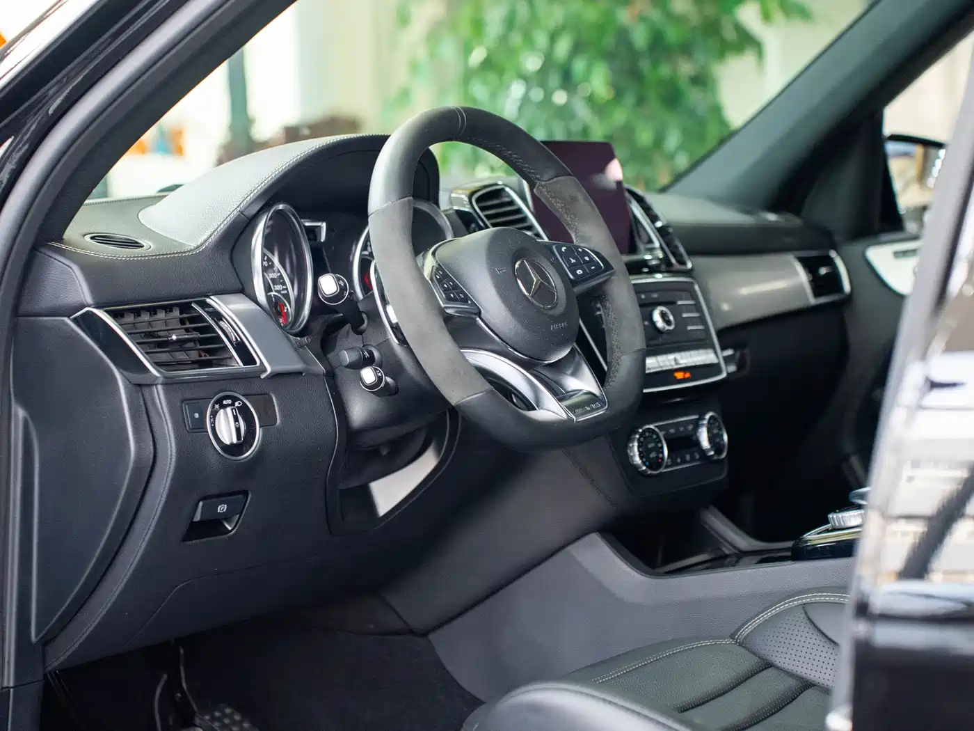 Mercedes-Benz GLE AMG 2015 AMG GLE 63 4MATIC фото 25