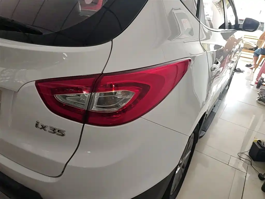 Hyundai Beijing Hyundai ix35 2015 2.0L Automatic 2WD Smart Type China IV фото 8