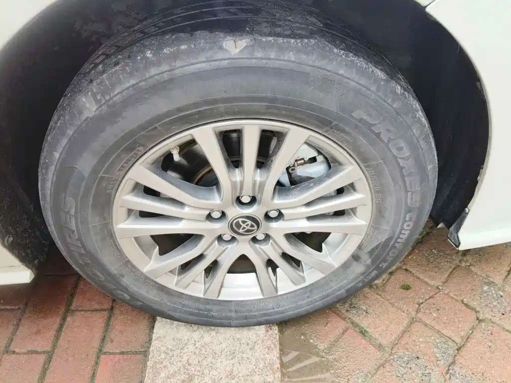 Toyota Sienna, миниатюра 7