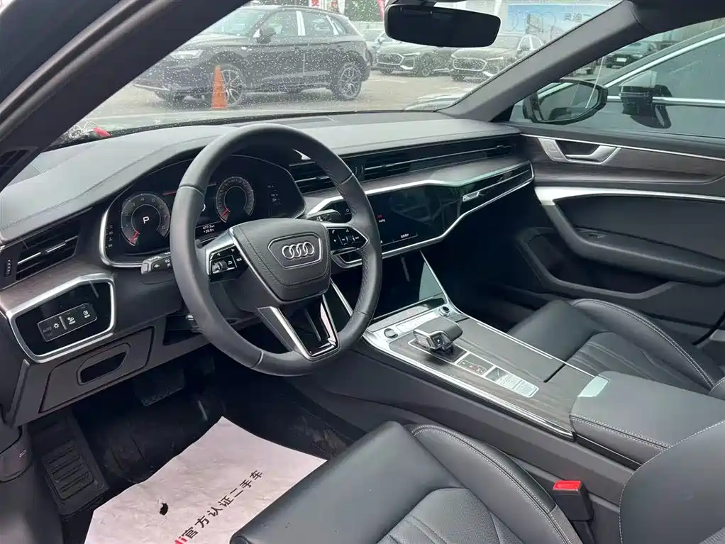 Audi A6L 2025 40 TFSI Luxury Sport фото 6