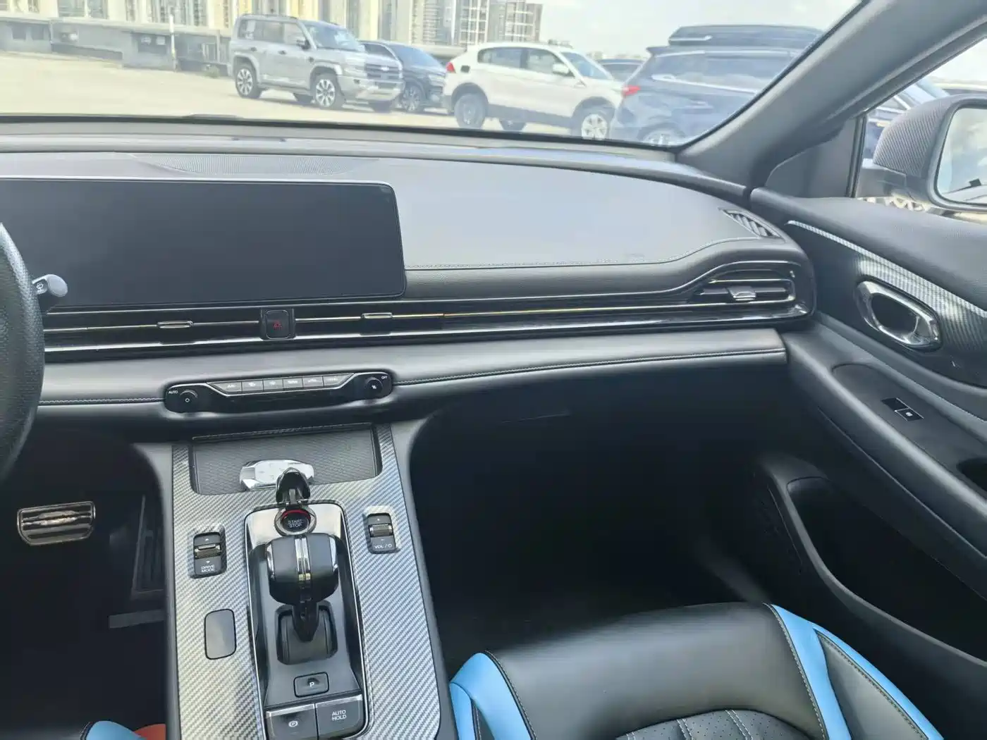 GAC Trumpchi Trumpchi Emkoo 2022 270T DCT J16 Galaxy Fighter Edition фото 9