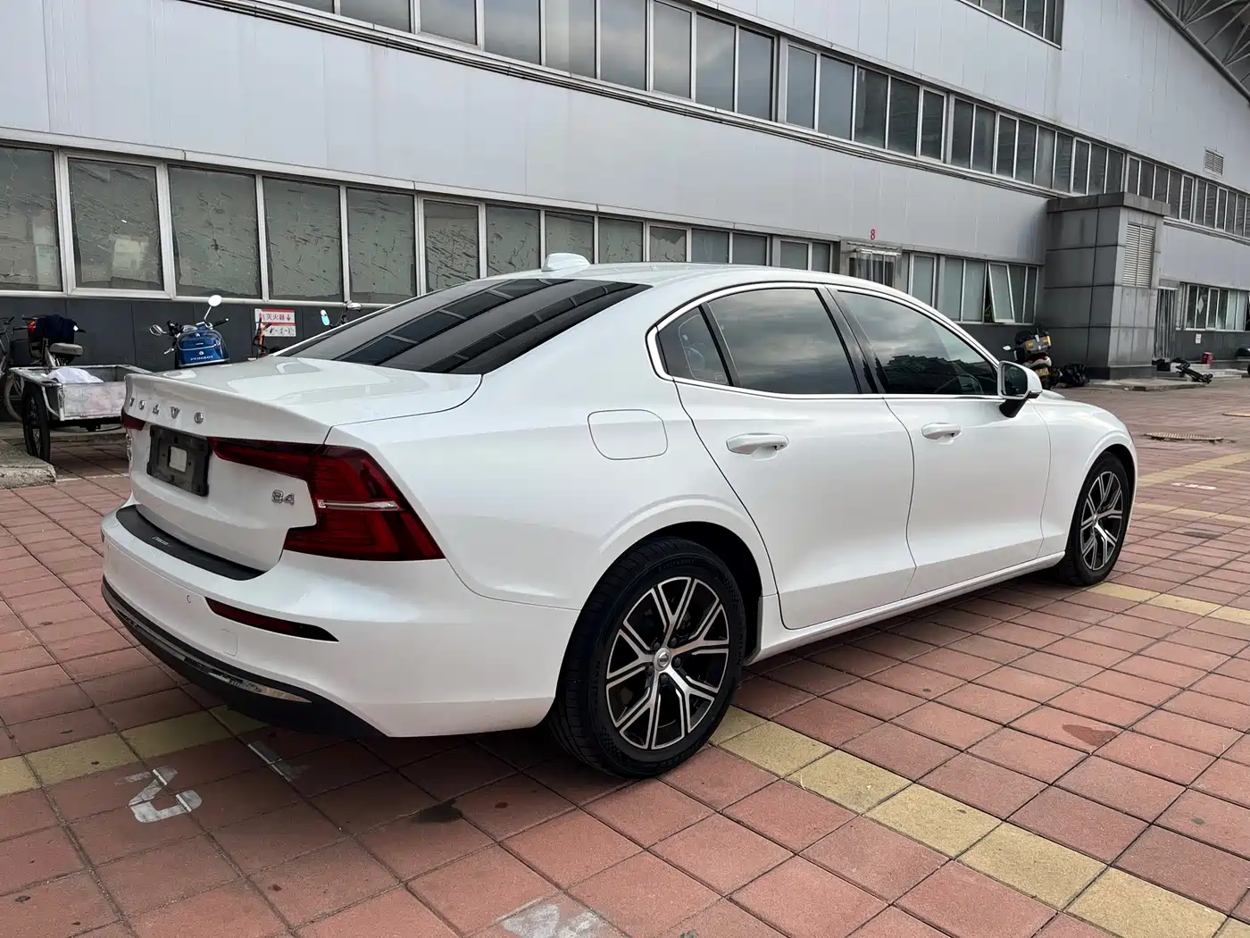 Volvo S60 2023 2023 B4 Smart Comfort Luxury Edition