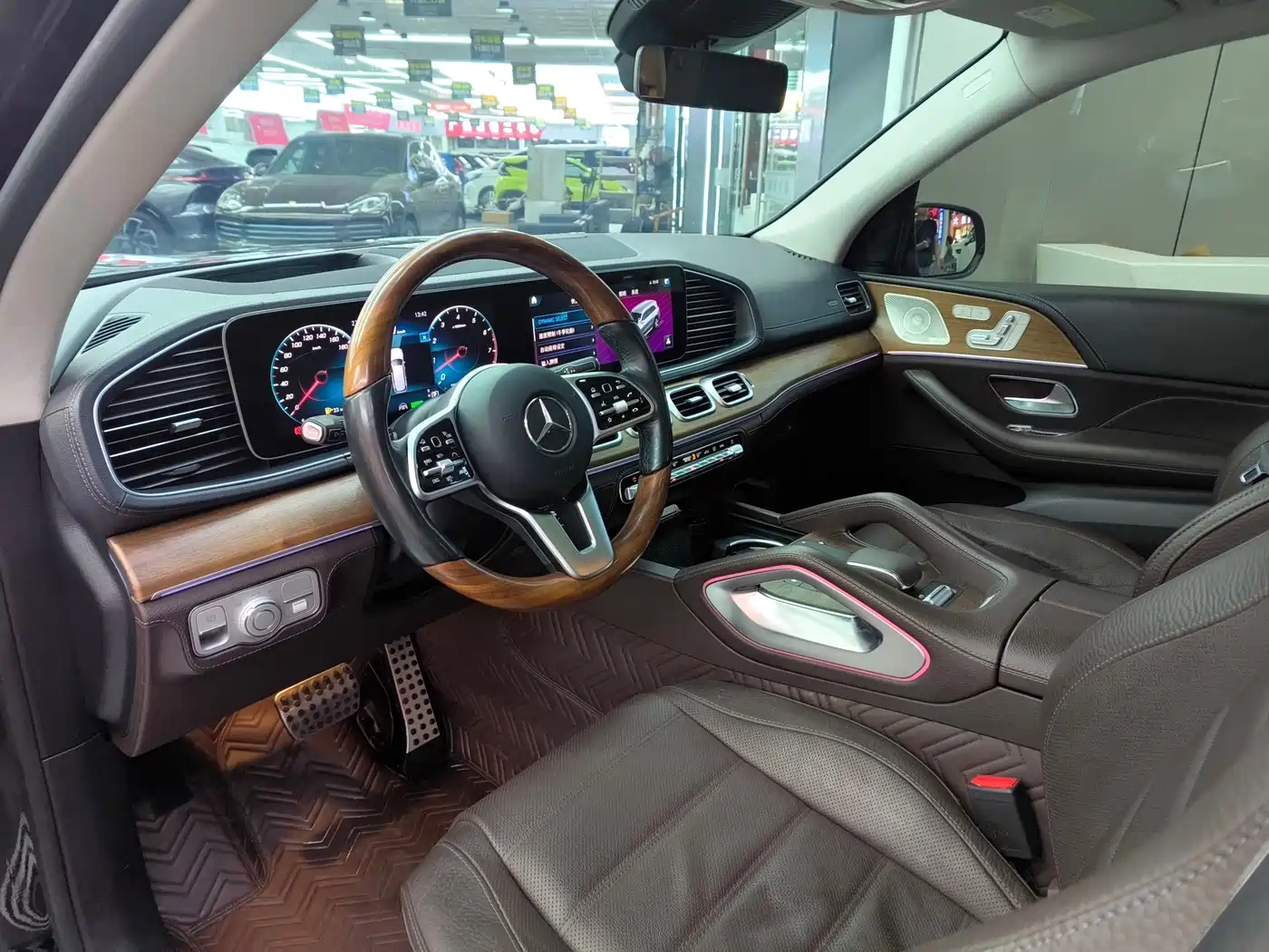Mercedes-Benz GLS 2021 Facelift GLS 450 4MATIC Luxury фото 14