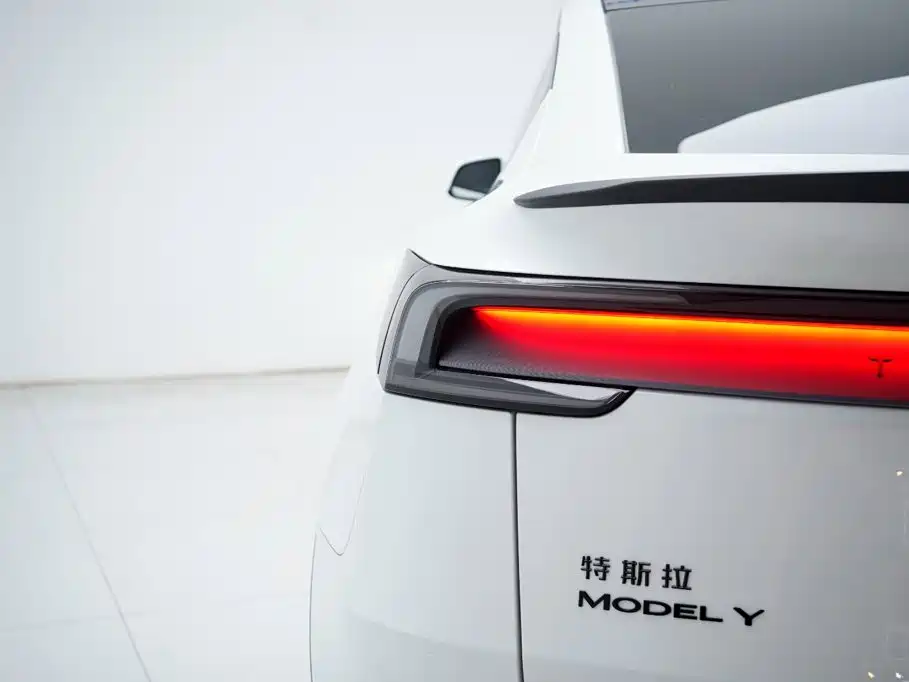 Tesla Model Y 2026 2026 Rear-Wheel Drive