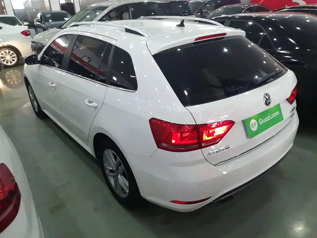 Volkswagen Lavida Tour 2017 230TSI DSG Comfort Edition фото 5