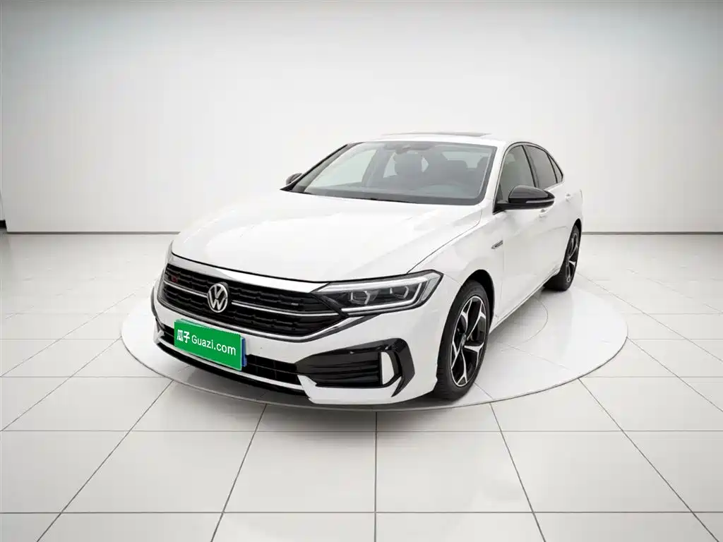 Volkswagen Sagitar 2023 Model Year 280TSI DSG Surpass Edition фото 2
