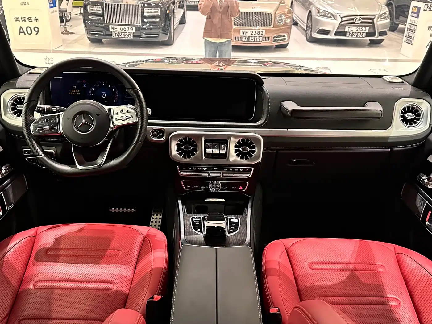Mercedes-Benz G-Class 2024 G 500 фото 9